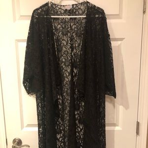 LuLaRoe “Shirley” kimono